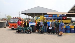 กฟผ.แม่เมาะสนับสนุนถังน้ำ มันและยางรถยนต์เก่าให้ อบต.ดอนไฟ