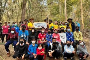 กฟผ. แม่เมาะสนับสนุนงบประมาณ พร้อมร่วมทำแนวกันไฟป่ากับชุมชน อ.แม่เมาะ