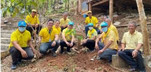 กฟผ.แม่เมาะ ร่วมประเพณีสรงนํ้าพระธาตุพระพุทธบาทนางอยและปลูกต้นไม้เฉลิมพระเกียรติ