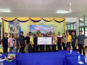 กฟผ.แม่เมาะ มอบงบจัดซื้อรถไถฟาร์มแทรกเตอร์ บรรเทาความเดือดร้อนจากเหตุสาธารณภัย ต.บ้านดง