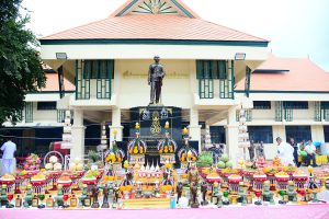 อัญเชิญพระบรมรูปหล่อ รัชกาลที่ 5 ประดิษฐาน ณ ที่ว่าการอำเภอแม่เมาะ